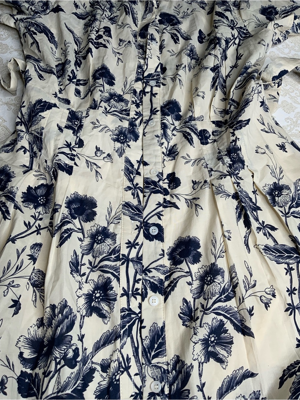 Women's Aakaa Floral Button Down Midi Dress Beige Navy Size Medium - Picture 6 of 11